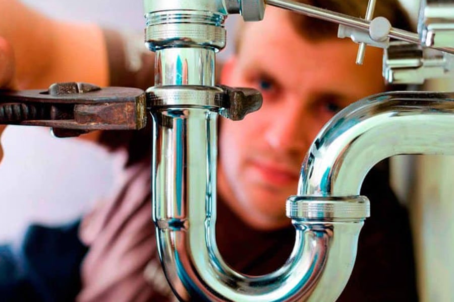 Signs You Need To Update Your Plumbing Fixtures