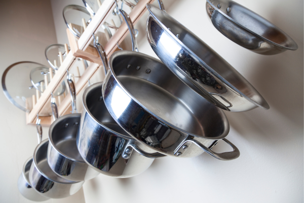 Remedies For Cleaning Stubborn Pots And Pans